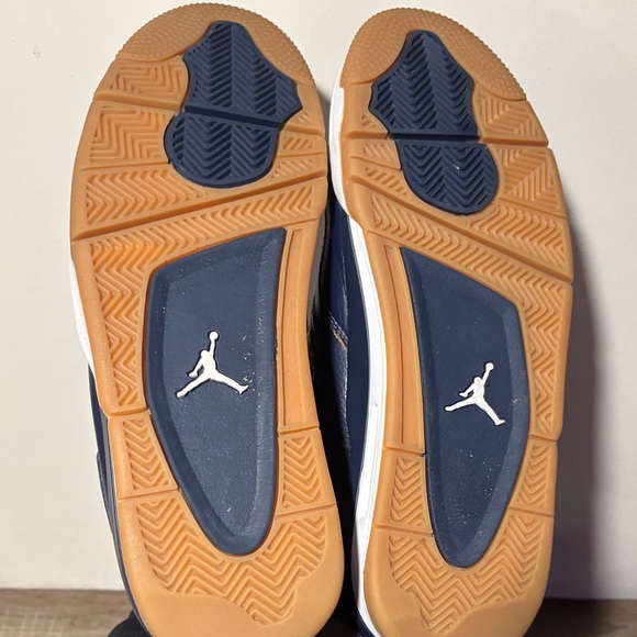 Jordan 4 Retro - Picture 9 of 10